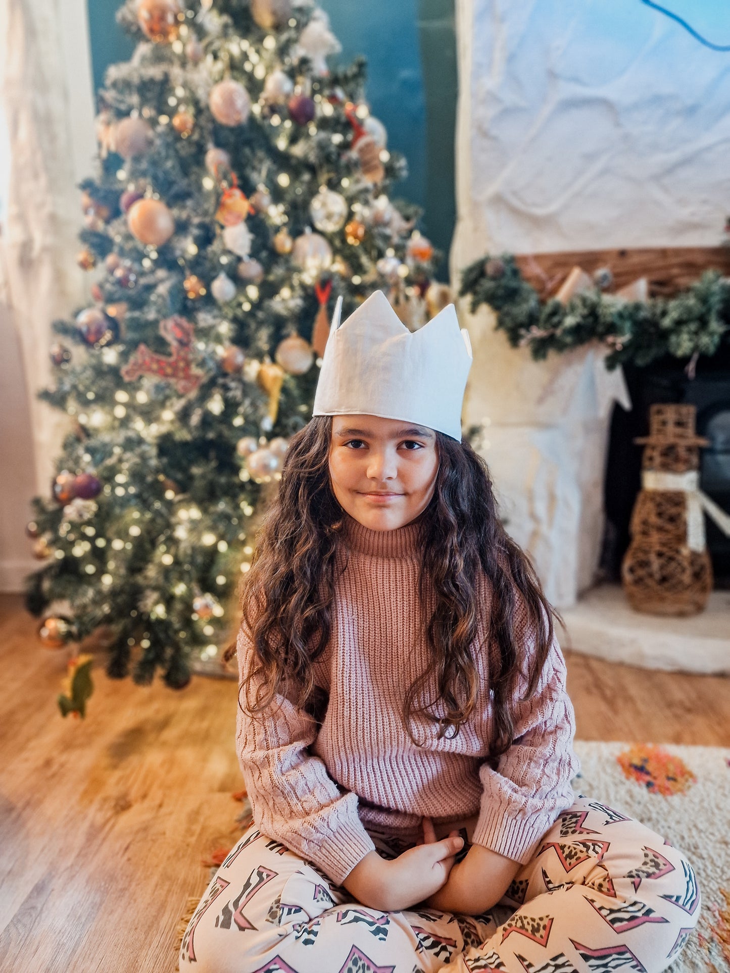 Paint your own fabric crown kit